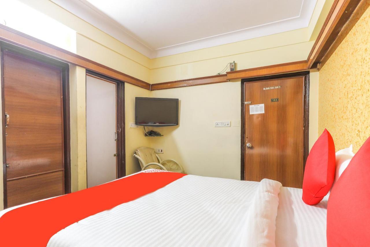 Oyo 62194 Pleasure Palace Hotell Indore Exteriör bild