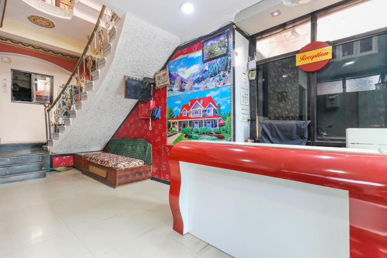Oyo 62194 Pleasure Palace Hotell Indore Exteriör bild