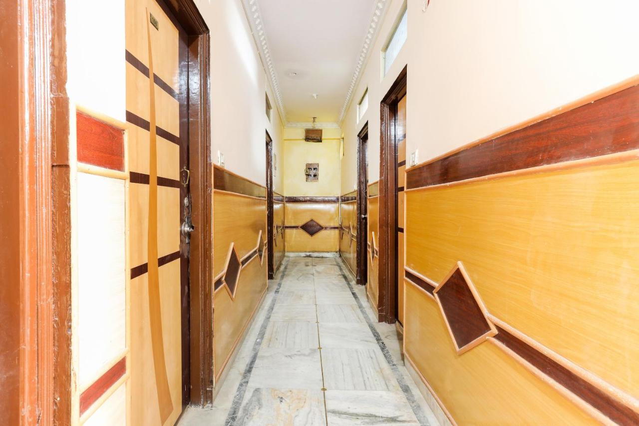 Oyo 62194 Pleasure Palace Hotell Indore Exteriör bild