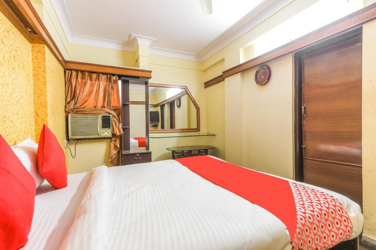 Oyo 62194 Pleasure Palace Hotell Indore Exteriör bild
