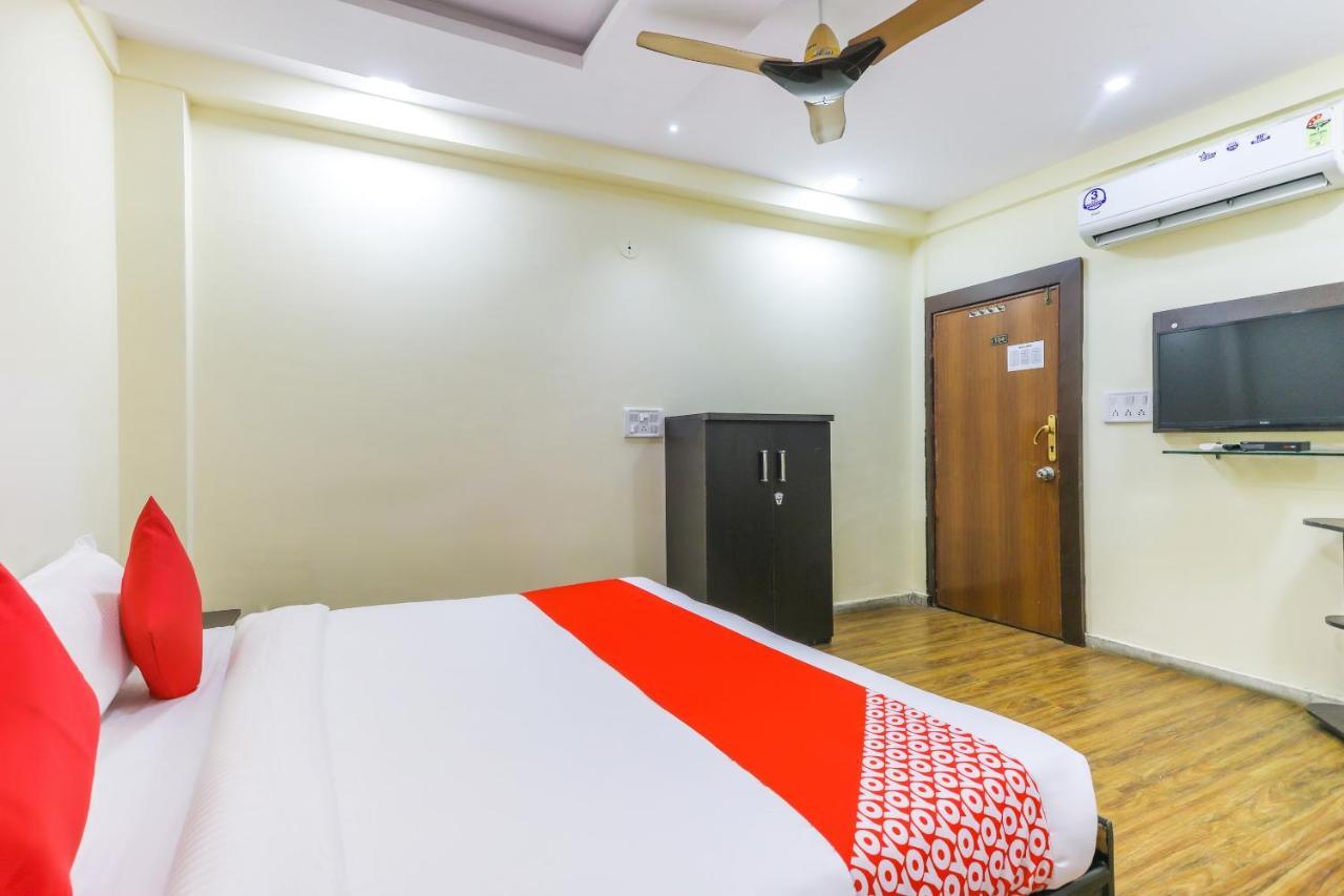 Oyo 62194 Pleasure Palace Hotell Indore Exteriör bild